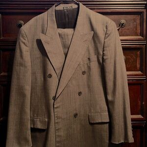 Men’s suit